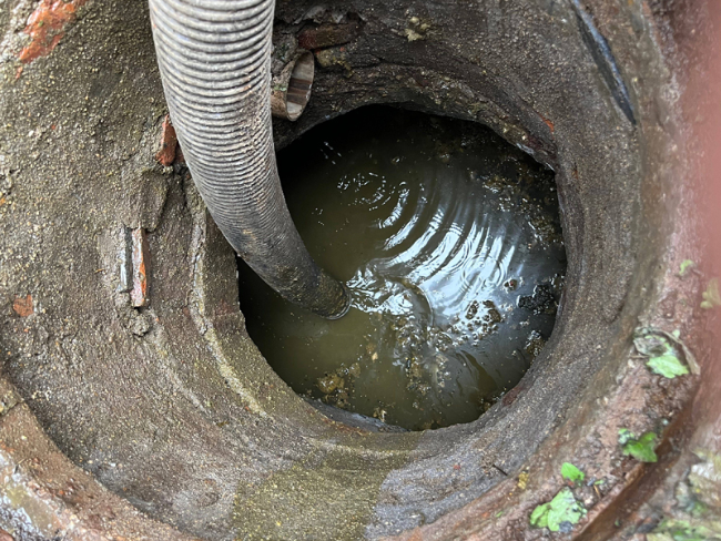 横峰化粪池清理的周期与注意事项