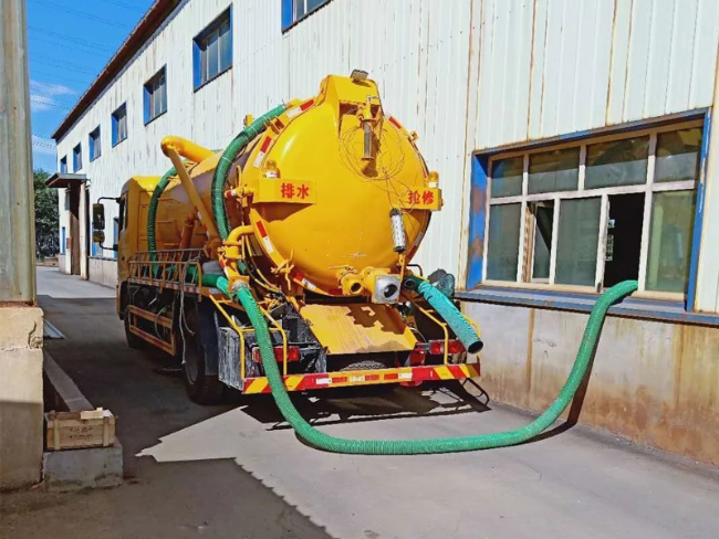 横峰清理化粪池